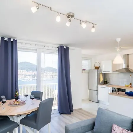 Daire Katarina Sea View *