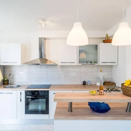 Katarina Sea View Apartmán