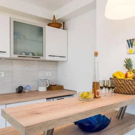 Katarina Sea View Апартаменты