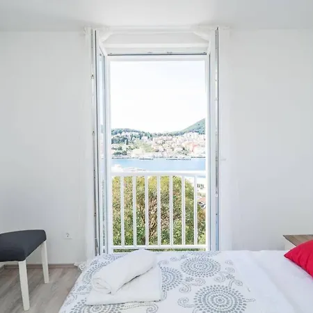 Katarina Sea View Apartmán *