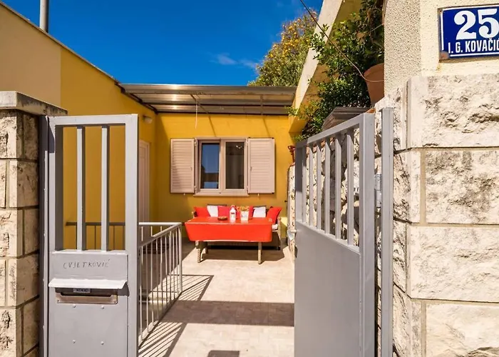 Katarina Sea View Apartmán *