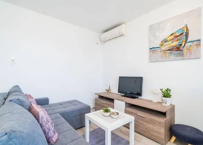 Katarina Sea View Apartmán *